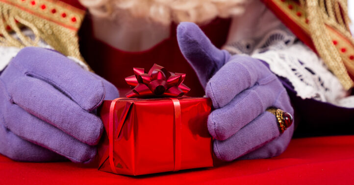 Betere 7x de leukste cadeautjes voor een Sinterklaas dobbelspel! UH-96