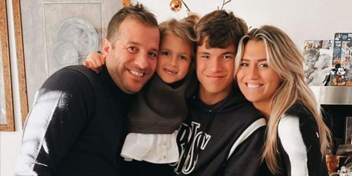 kroon Suri heldin VIDEO: Damián van der Vaart gaat vader achterna in Ajax-shirt