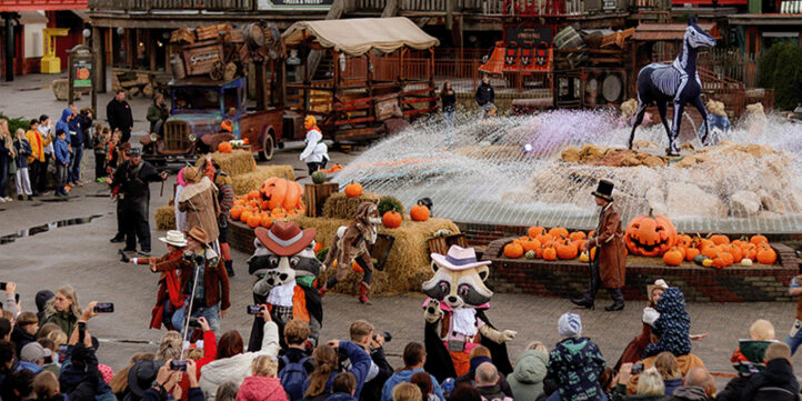 100%NL Magazine - Halloween parade Slagharen